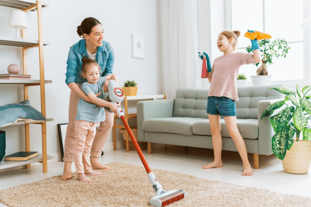 A Weekly Guide to Maintaining a Clean Home